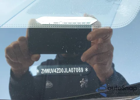 2018 Lamborghini Aventador S из США, поврежденный, VIN ZHWUV4ZD0JLA07069